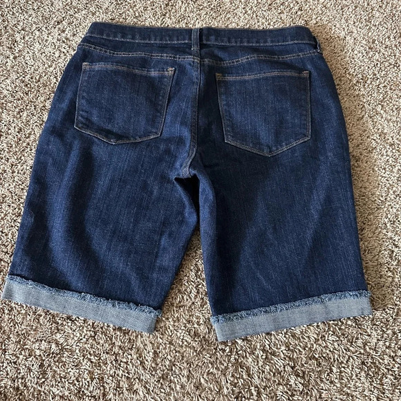 Old Navy denim shorts for women size 12 - Picture 3 of 7